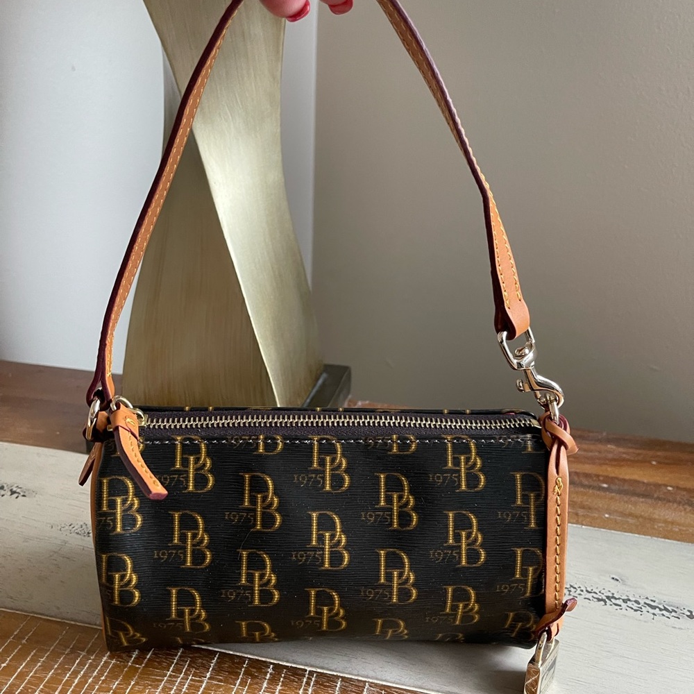 Dooney & Bourke Vintage Purse - Picture 2 of 6